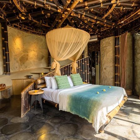 Eclipse House 4Bds Eco Bamboo House Pool Riverview Bringkit ภายนอก รูปภาพ